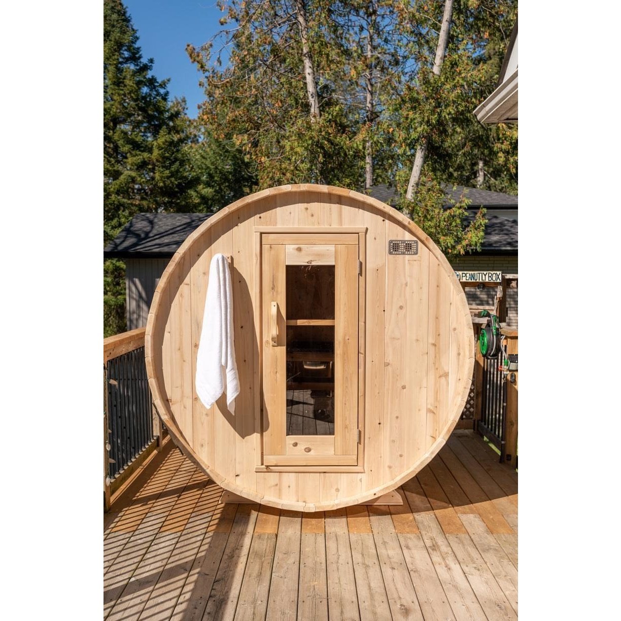 Dundalk LeisureCraft Harmony 2-4 Person Barrel Sauna - CTC22W
