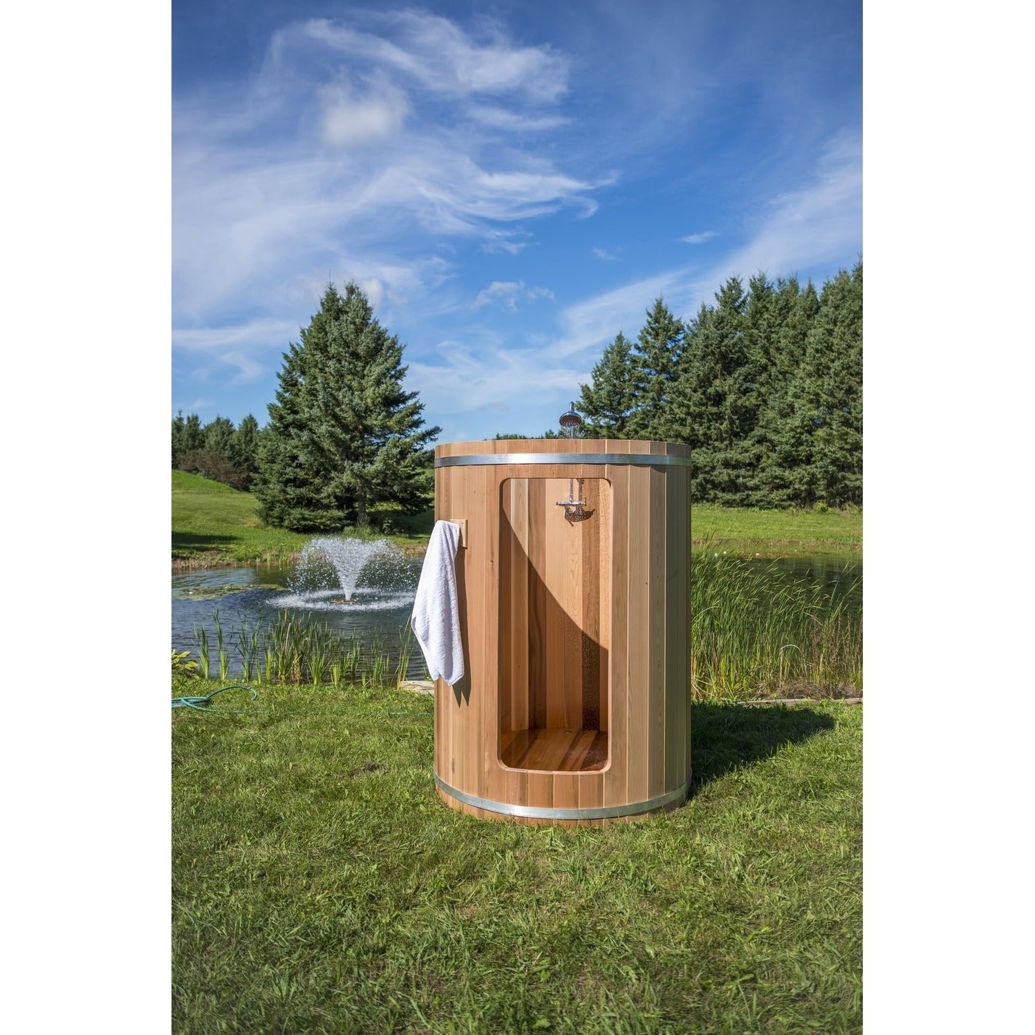 Dundalk LeisureCraft Rainbow Knotty Red Cedar Outdoor Shower  - 582S
