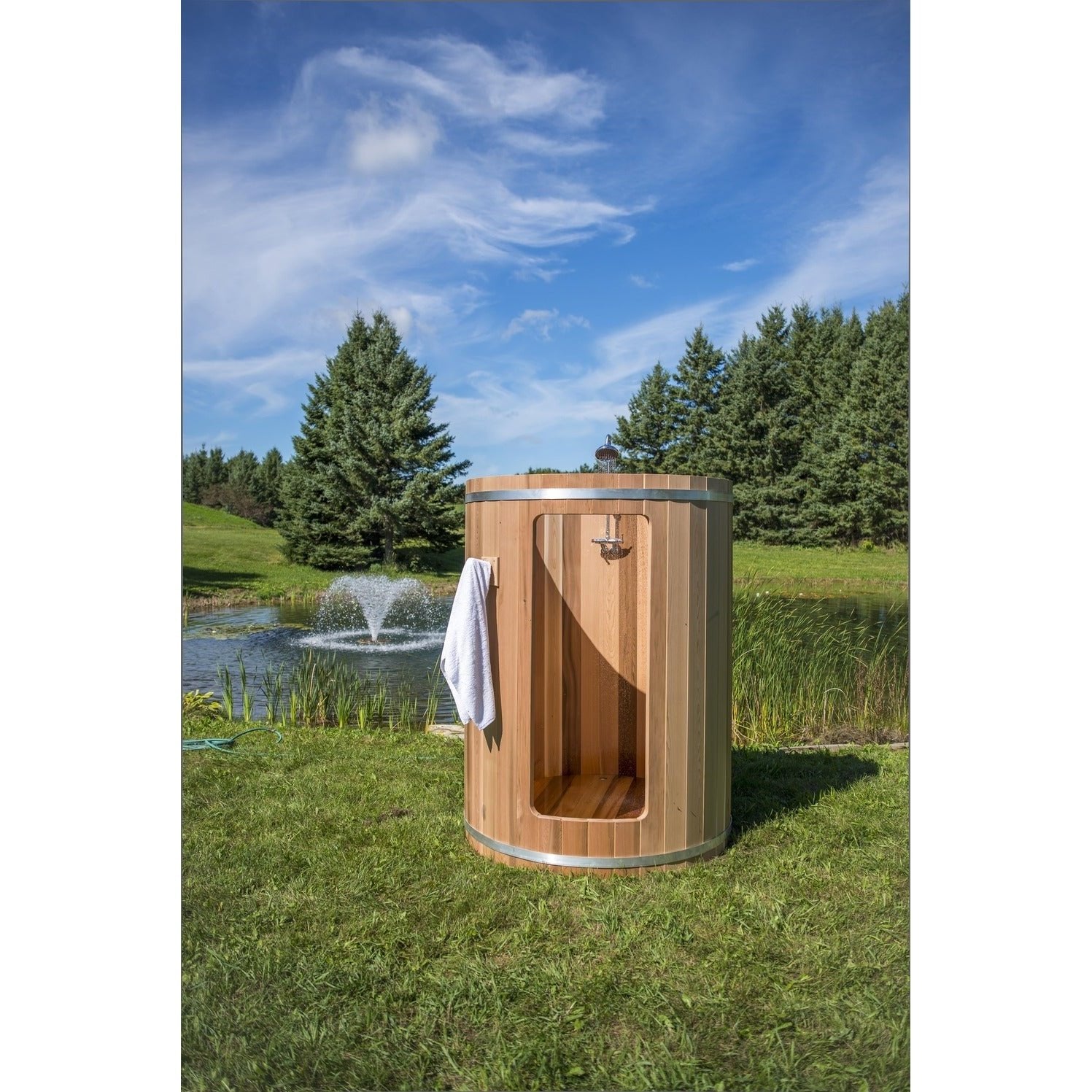 Dundalk LeisureCraft Rainbow Knotty Red Cedar Outdoor Shower  - 582S