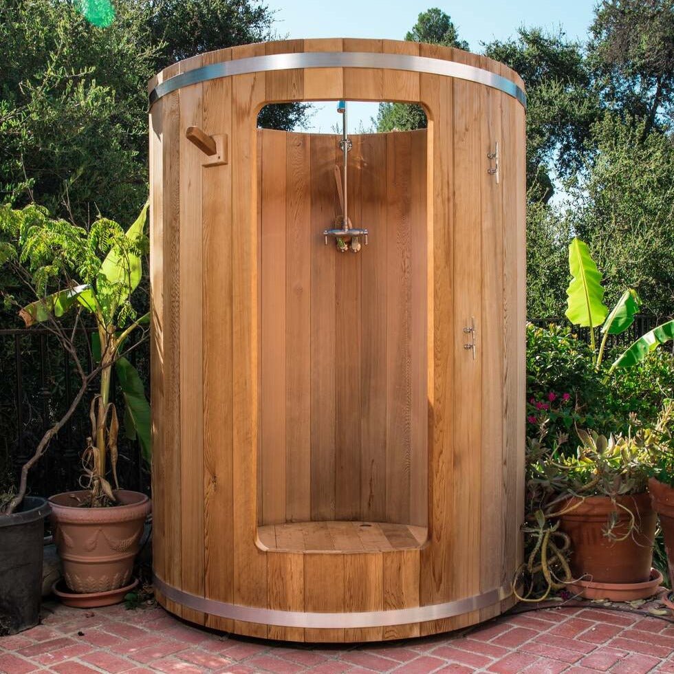 Dundalk LeisureCraft Rainbow Knotty Red Cedar Outdoor Shower  - 582S